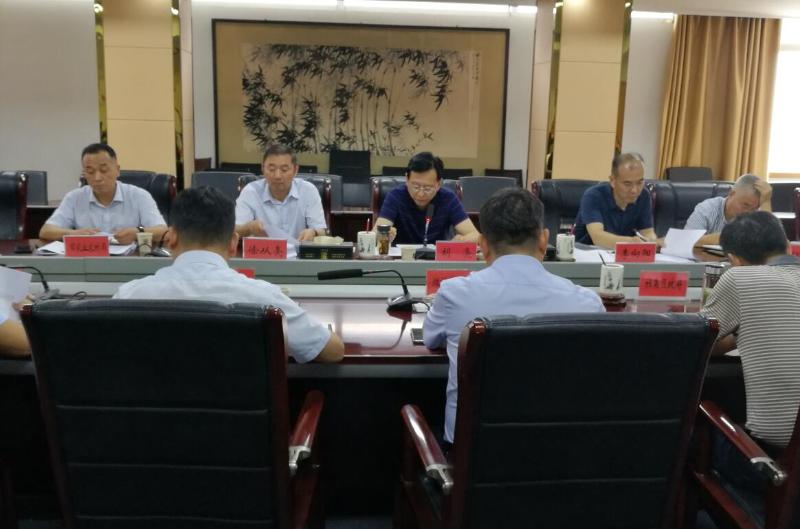 市政府副秘书长李向阳传达学习了习近平总书记关于农村人居环境整治和